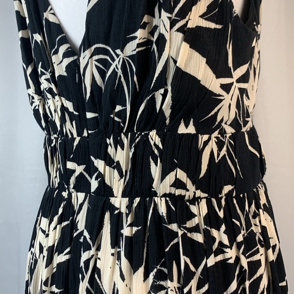 Express Black Maxi Dress with White Palm Print- NWT_-S - Picture 12 of 16